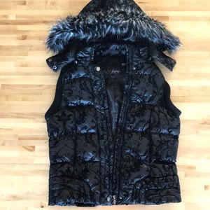 Women’s black Daytrip vest